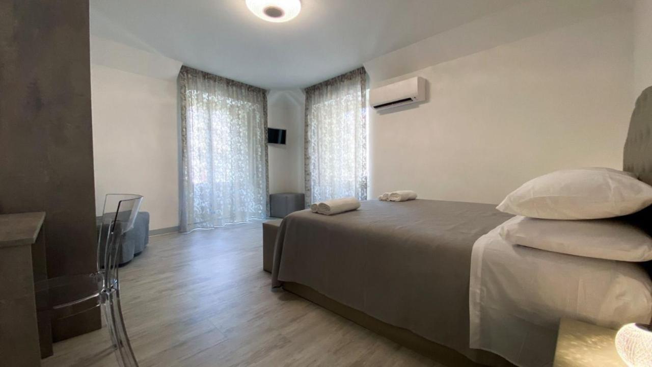 Palazzo Frami Hotel Acireale Bagian luar foto